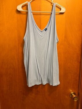 Old Navy Light Blue Ribbed V-Neck Women’s Tank Top